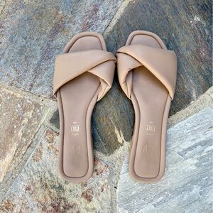 Anthropologie Seychelles Puffy Tan Mules Slide Sandals flat breath of fresh air